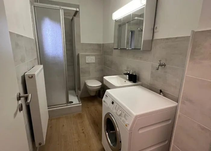 Oberhausen, Zentral Und Voll Ausgestattet * 奥伯豪森